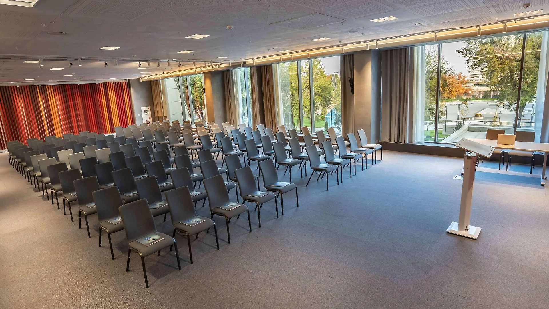 Novotel Almaty City Center 4*,