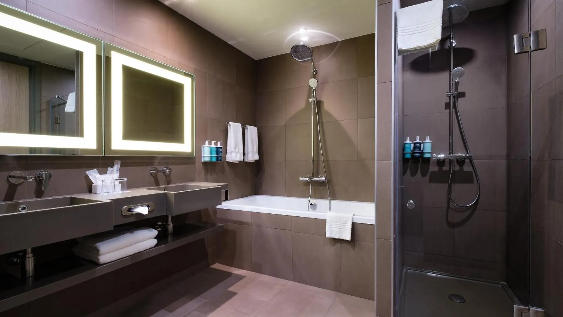 Novotel Almaty City Center 4*,